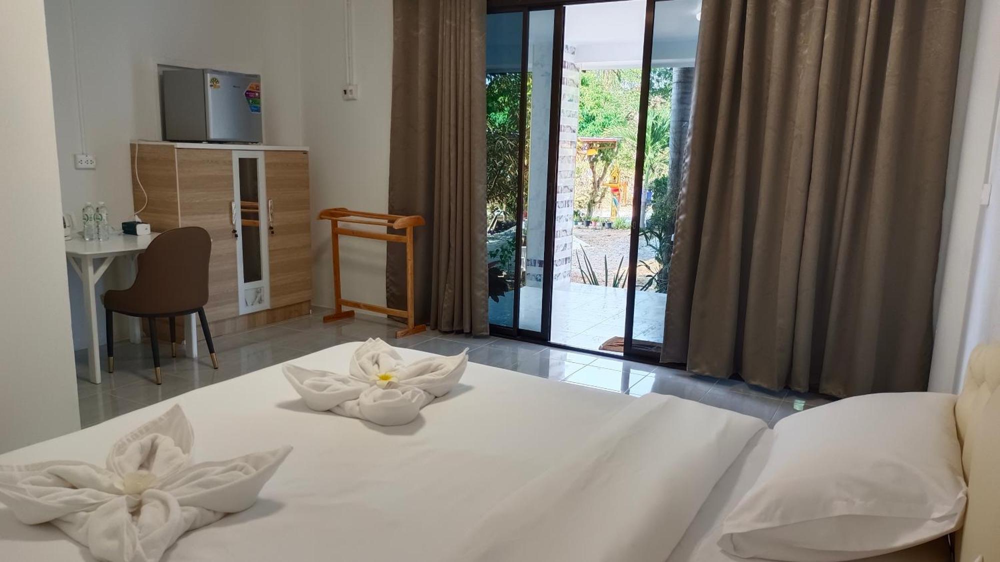 Batikseafood Airport & Room Ban Bo Sai Klang Exterior foto